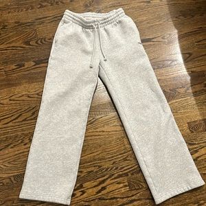Aritzia TNA Boyfriend Sweatpants